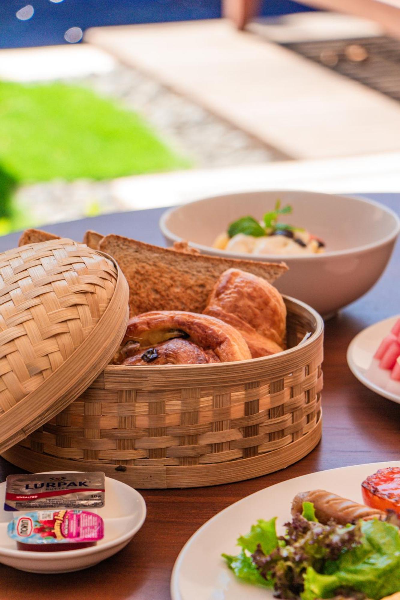 Ghana Villa Seminyak By Pramana Villas Kültér fotó